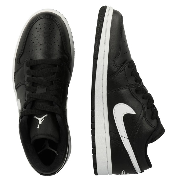 SALE! Woman’s Air Jordan 1 Low.                                  Size US 8.5 - Picture 4 of 12